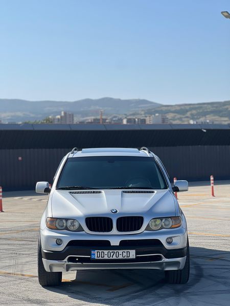 BMW X5 • 2004 • 338,000 km 1