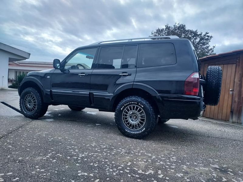 Mitsubishi Pajero • 2005 • 220,000 km 7