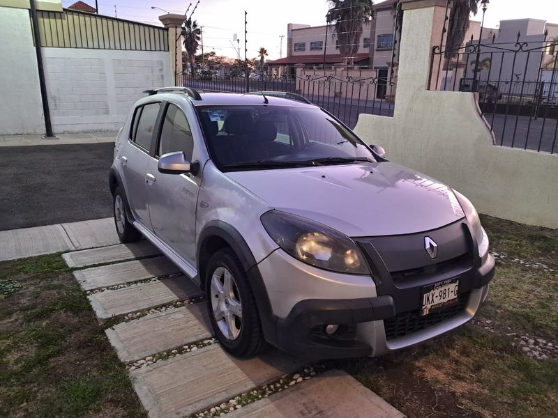 Renault Stepway • 2013 • 92,000 km 2