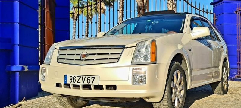 Cadillac SRX • 2009 • 190,000 km 2