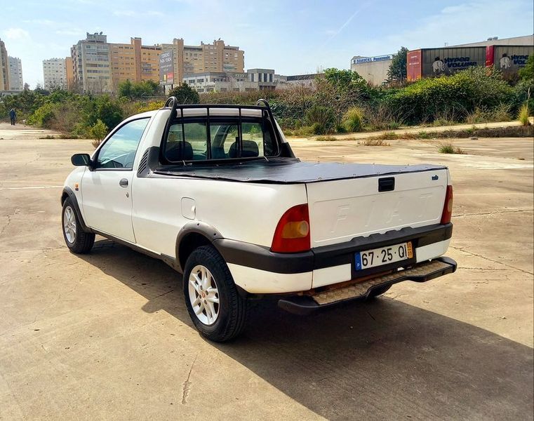 Fiat Strada • 2000 • 196,000 km 4