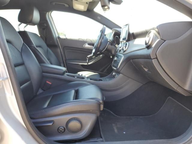 Mercedes-Benz GLA-Class • 2016 • 9 km 5