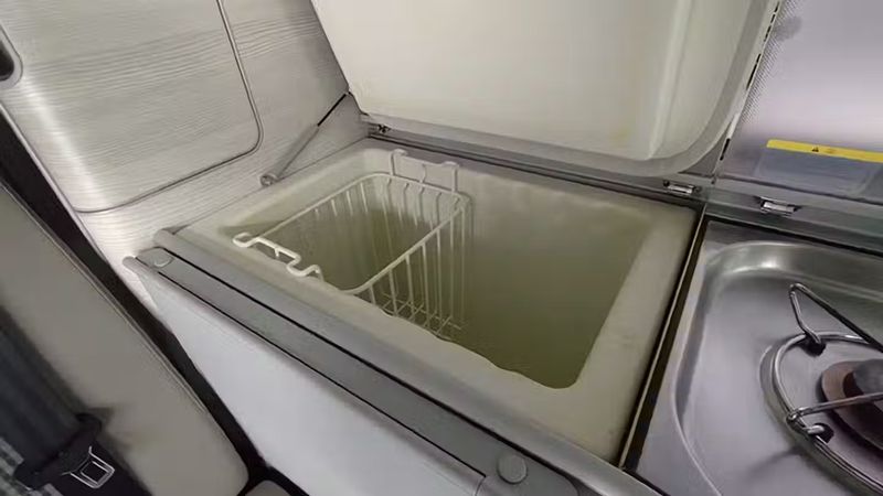 Volkswagen California • 2017 • 144,111 km 2