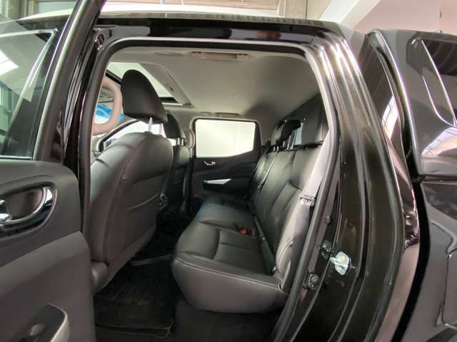 Nissan Navara • 2018 • 121,182 km 9