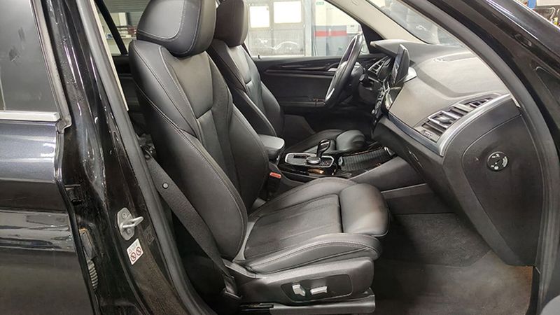 BMW X3 • 2022 • 19,624 km 15