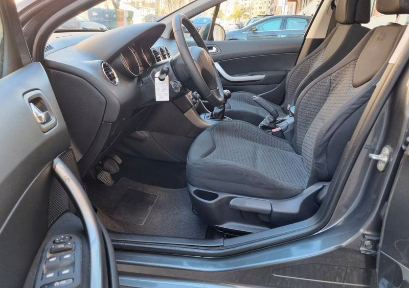 Peugeot 308 • 2009 • 129,999 km 8