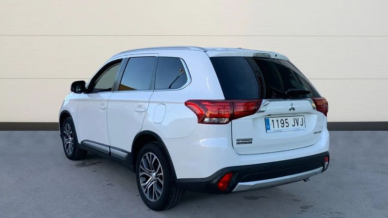 Mitsubishi Outlander • 2016 • 101,700 km 5