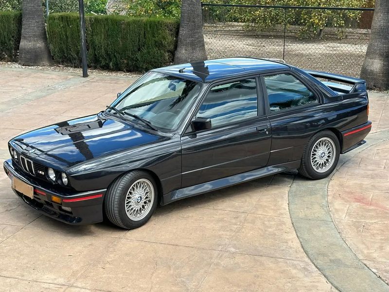 BMW M3 • 1986 • 165,500 km 1