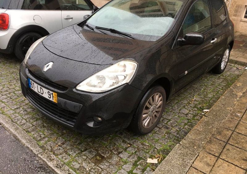 Renault Clio • 2010 • 145,000 km 1