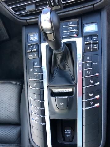 Porsche Macan • 1993 • 130,000 km 14