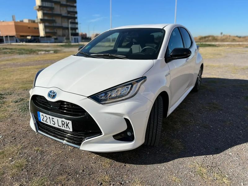 Toyota Yaris • 2021 • 8,400 km 1