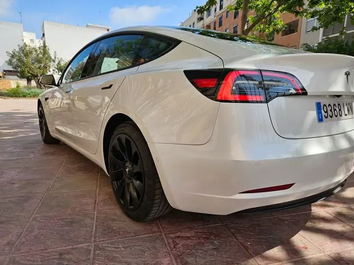 Tesla Model 3 • 2021 • 68,000 km 6