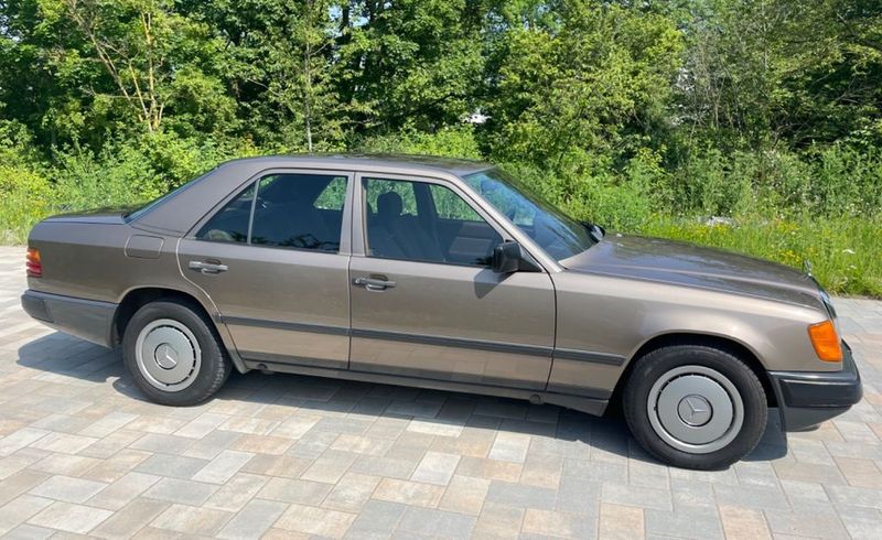 Mercedes-Benz 260 - 560 SE • 1989 • 214,700 km 5