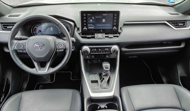 Toyota RAV4 • 2022 • 95,000 km 6