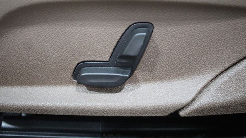 Mercedes-Benz E-Class • 2019 • 41,560 km 14