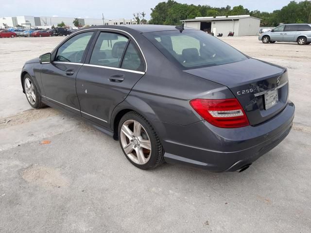 Mercedes-Benz C-Class • 2013 • 9 km 7