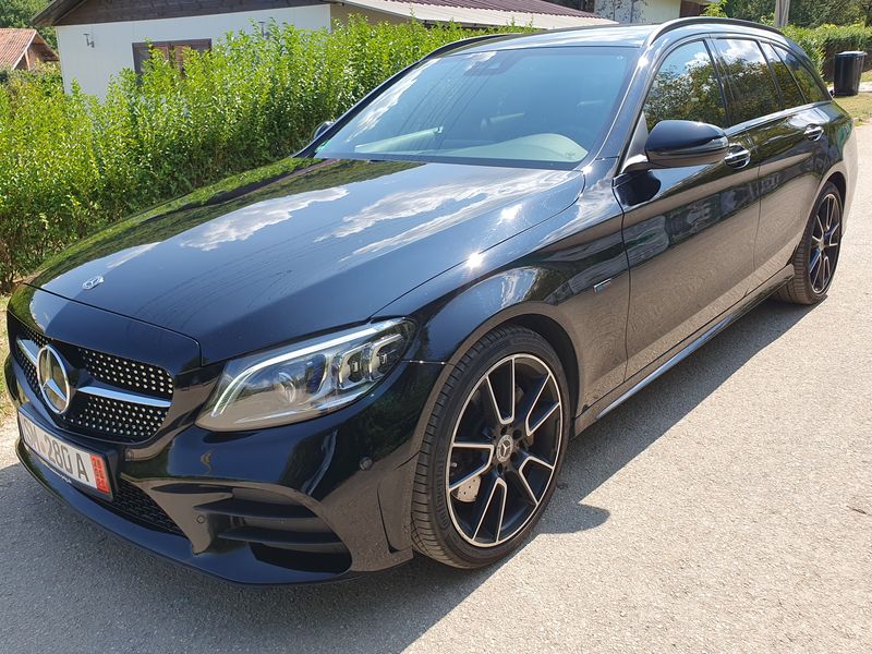 Mercedes-Benz C-Class • 2020 • 120,000 km 3