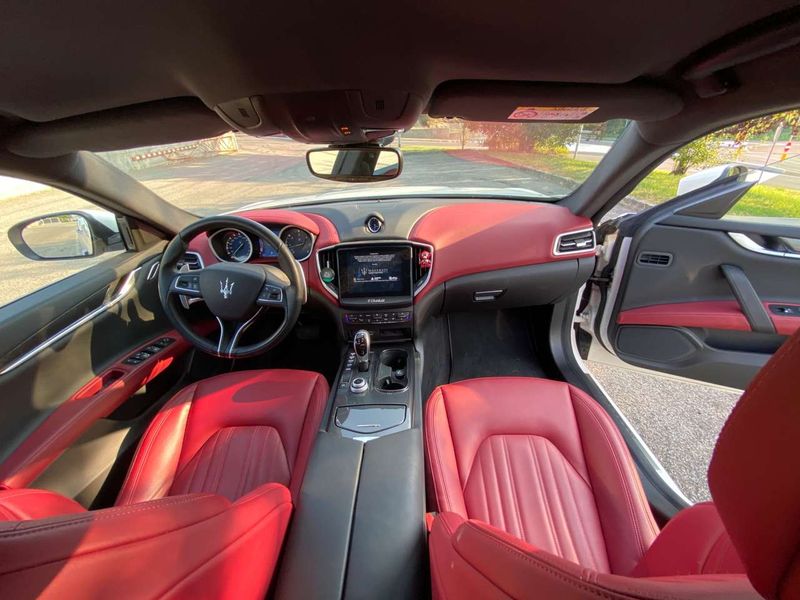 Maserati Ghibli • 2019 • 145,600 km 14
