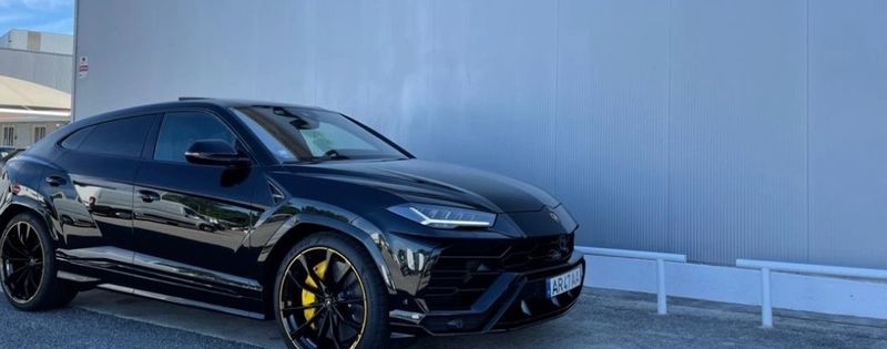 Lamborghini Urus • 2022 • 23,000 km 2