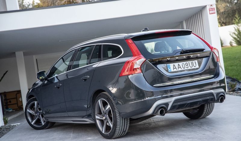 Volvo V60 • 2015 • 165,820 km 3