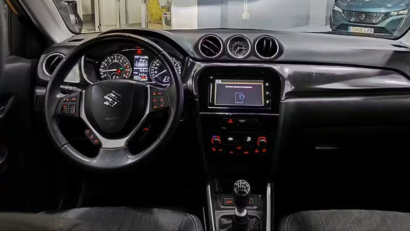 Suzuki Vitara • 2018 • 119,101 km 8