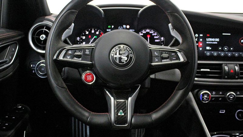 Alfa Romeo Giulia • 2021 • 39,000 km 29