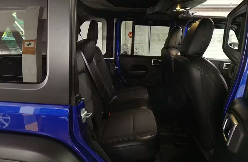 Jeep Wrangler • 2021 • 43,599 km 11