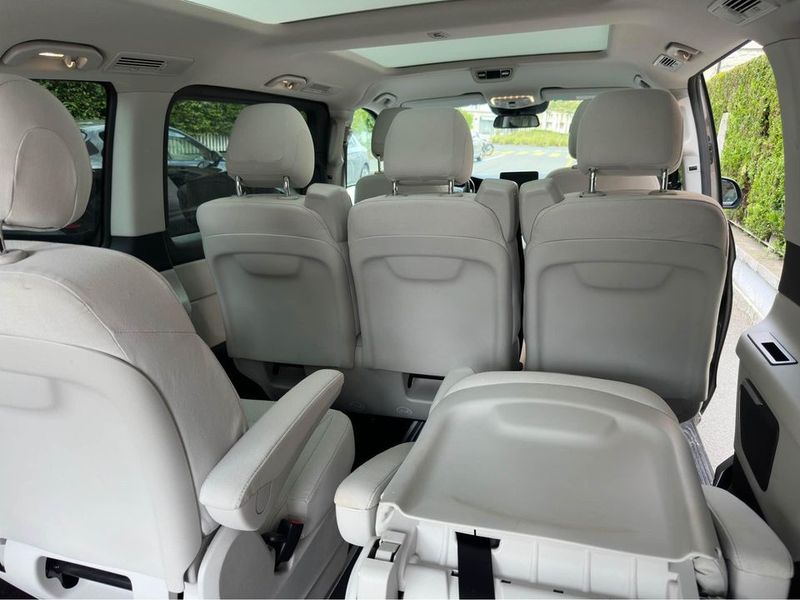 Mercedes-Benz 260 - 560 SEL • 2018 • 8,300 km 2