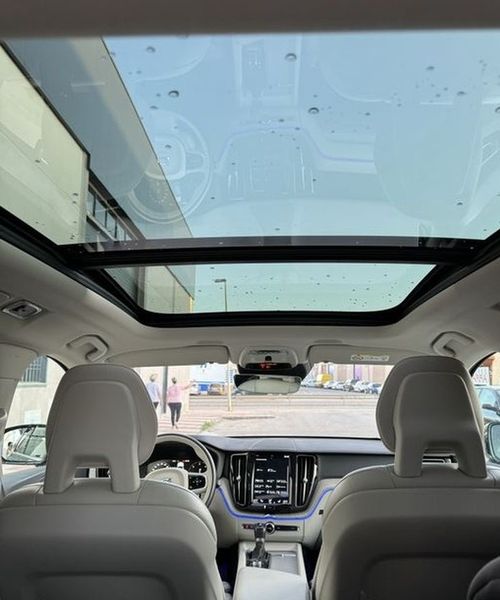 Volvo XC60 • 2020 • 74,000 km 11