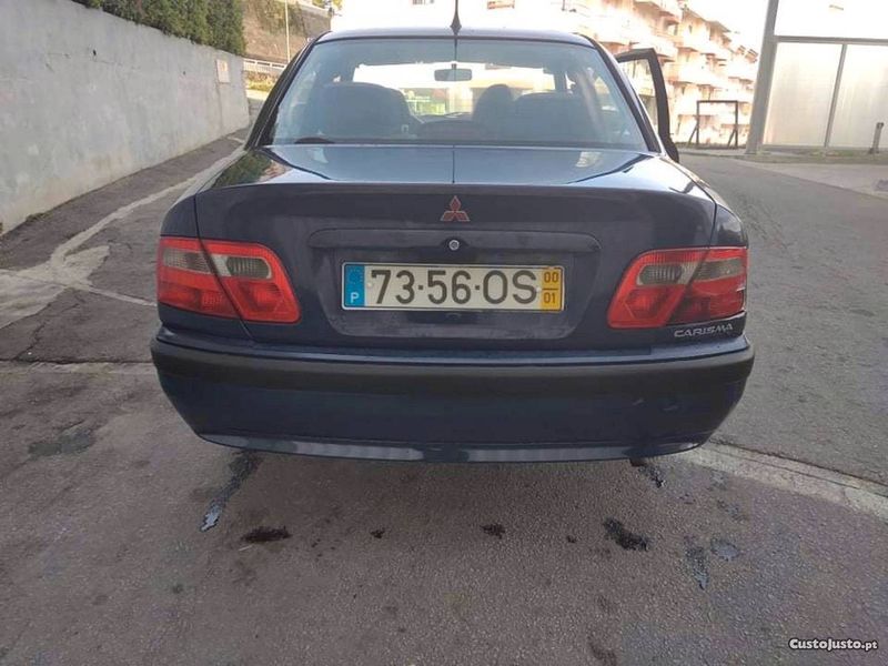 Mitsubishi Carisma • 2000 • 200,000 km 4