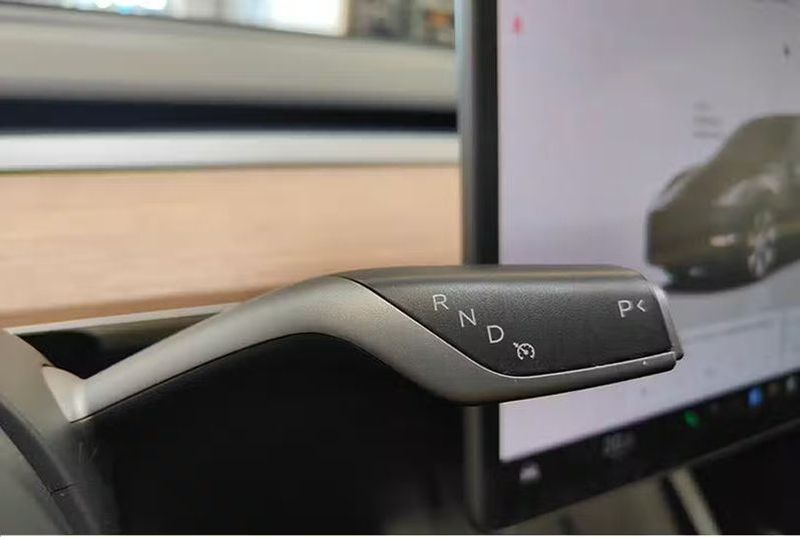 Tesla Model Y • 2023 • 86,000 km 5