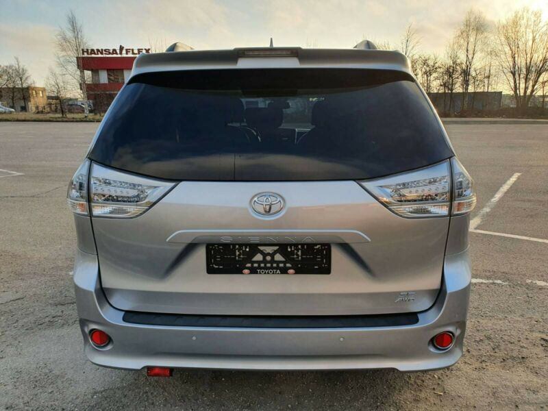 Toyota Sienna • 2019 • 109,500 km 5