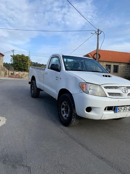 Toyota Hilux • 2008 • 125,000 km 3