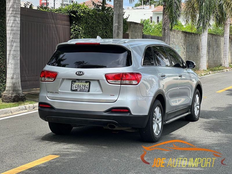 Kia Sorento • 2016 • 1,000 mi 5
