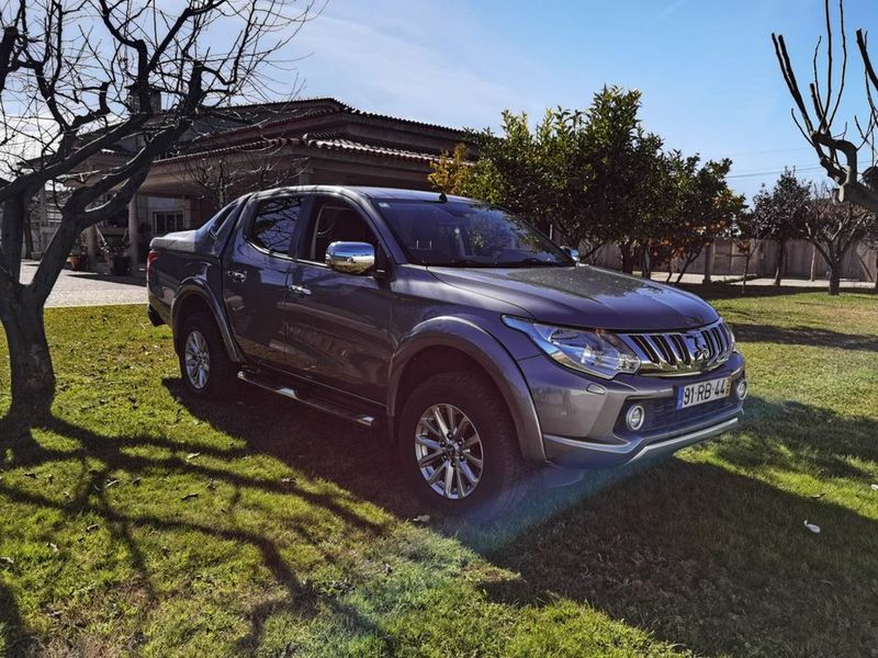 Mitsubishi L200 • 2016 • 57,000 km 2