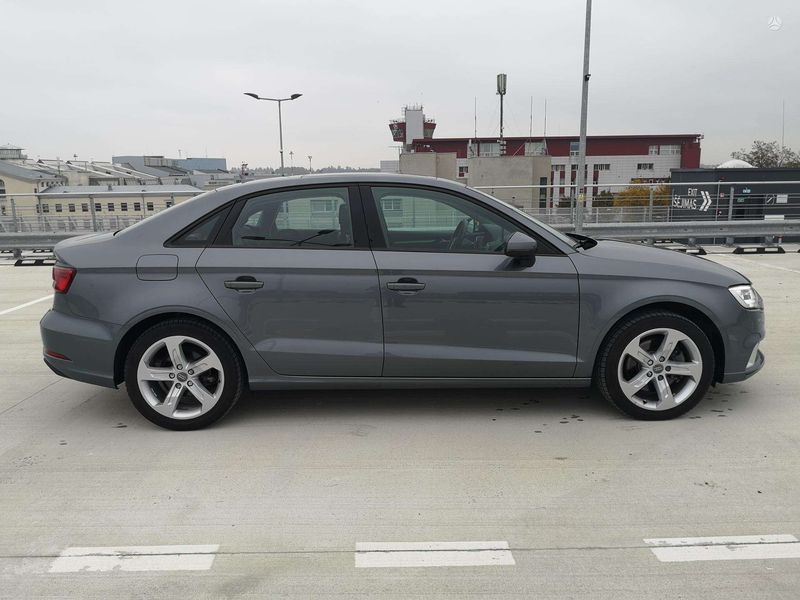 Audi A3 • 2017 • 77,175 km 6
