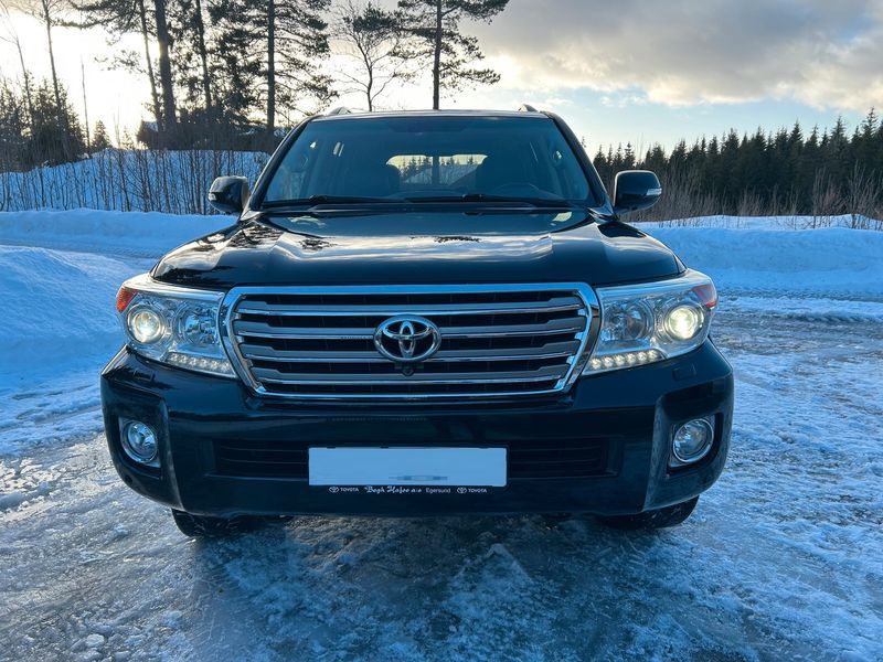 Toyota Land Cruiser • 2012 • 264,700 km 1