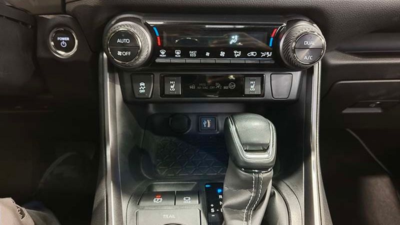 Toyota RAV4 • 2023 • 27,309 km 2