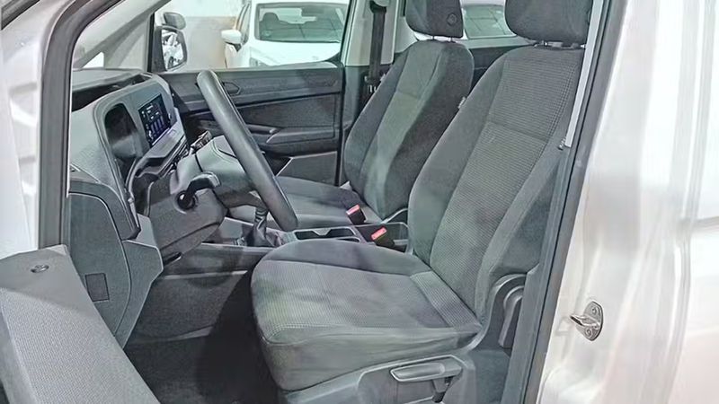 Volkswagen Caddy • 2022 • 25,160 km 8