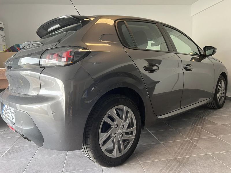 Peugeot 308 • 2017 • 9,000 km 6