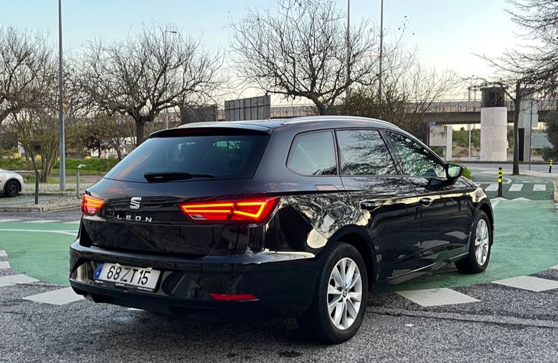 Seat Leon • 2020 • 64,500 km 4