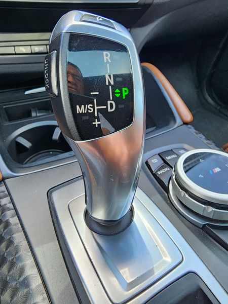 BMW X6 • 2011 • 132,000 km 2