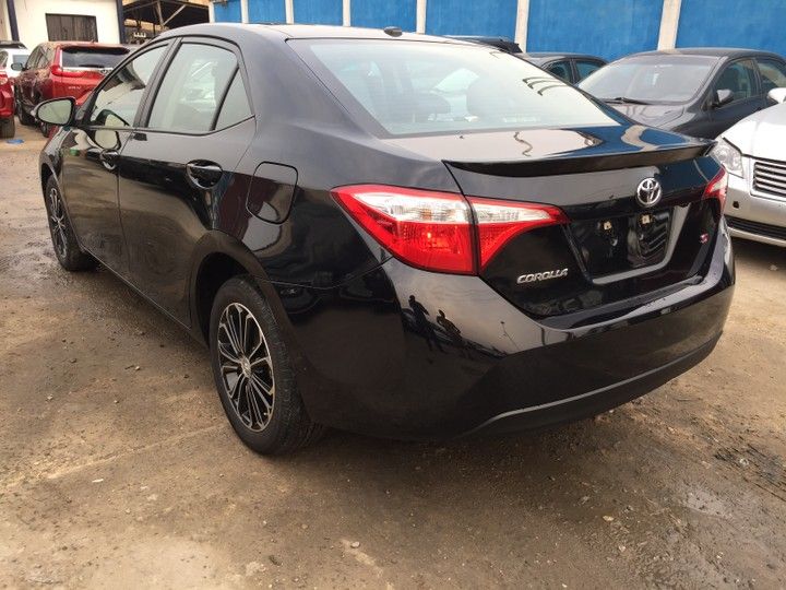 Toyota Corolla • 2014 • 21 km 2