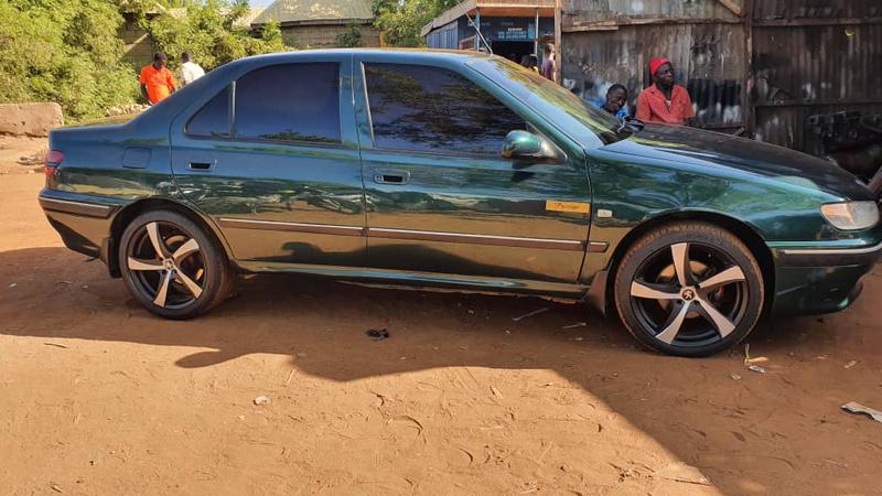 Peugeot 405 • 2004 • 167,000 km 1