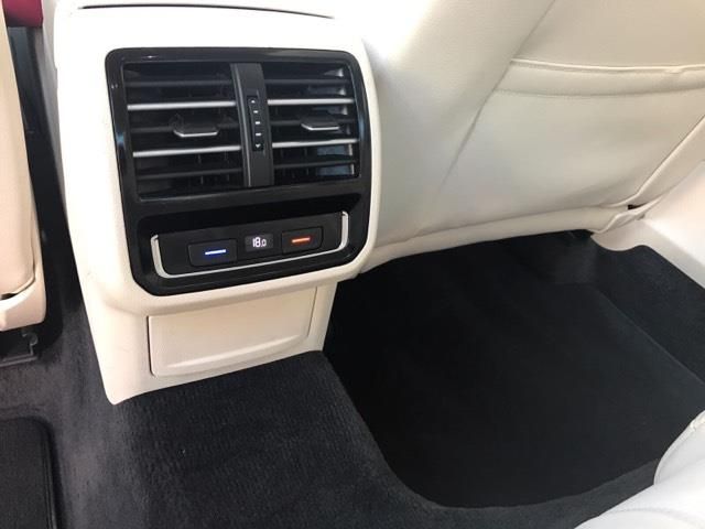 Volkswagen Passat • 2016 • 170,000 km 4