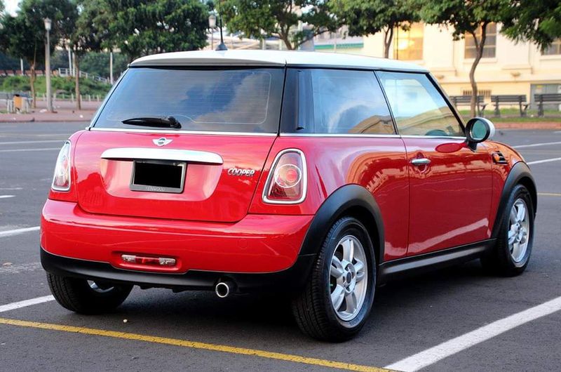 MINI Cooper • 2011 • 123,456 km 8