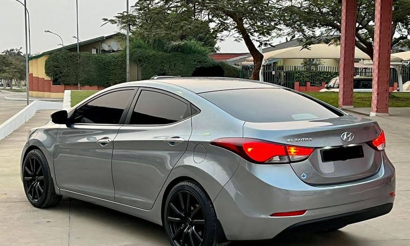 Hyundai Elantra GT • 2018 • 50,000 km 1