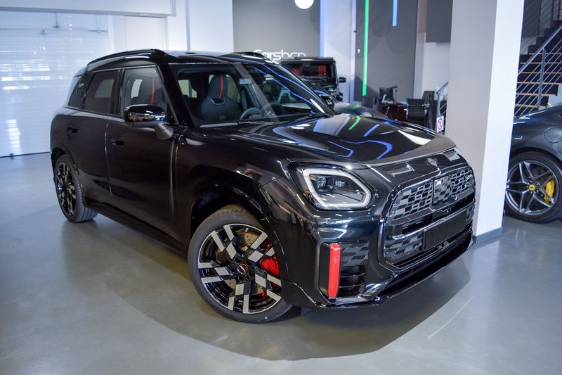 MINI Countryman • 2024 • 4,050 km 2