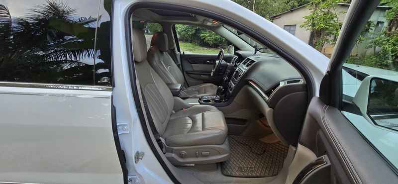 GMC Acadia • 2016 • 107,000 km 7