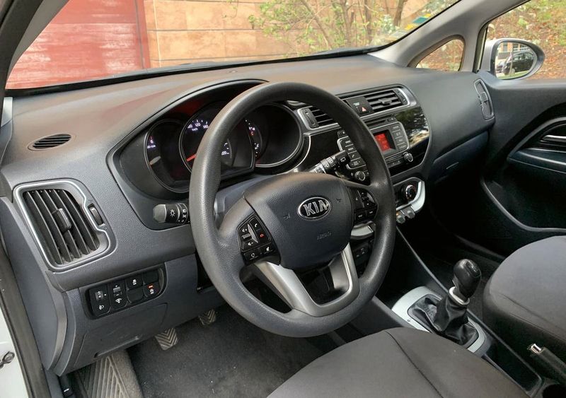Kia Rio • 2018 • 80,000 km 5